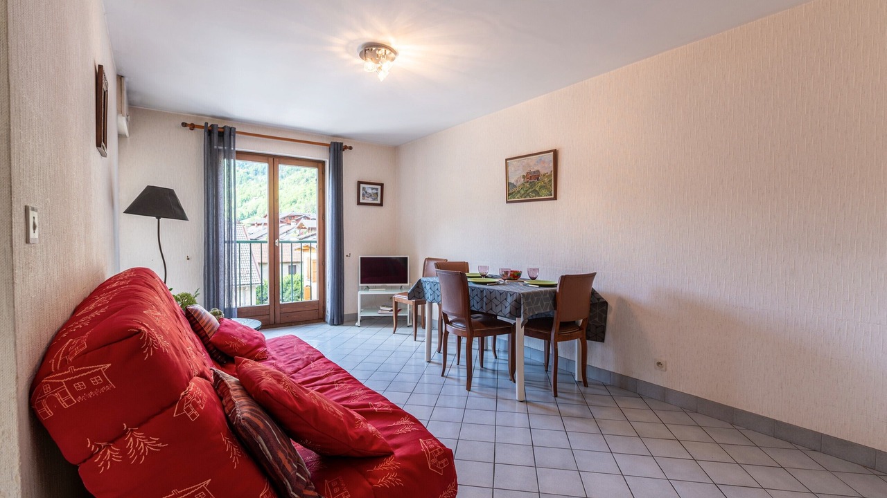 Photo of Livingroom in Thones