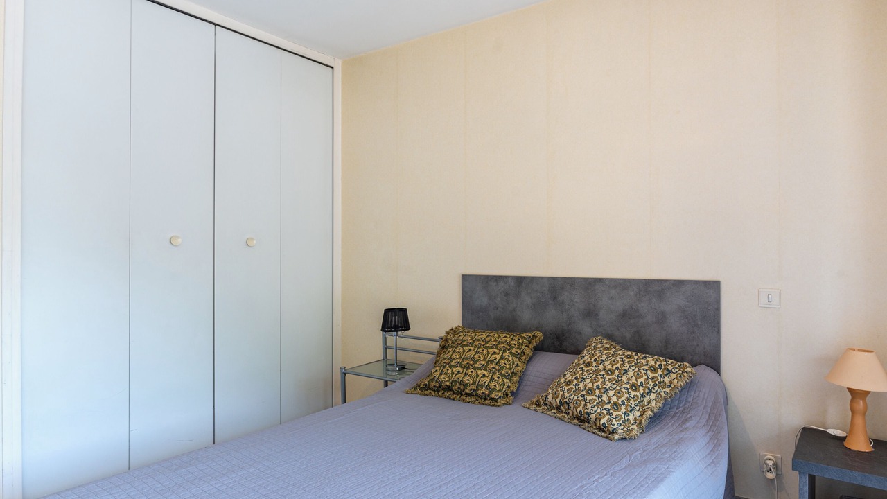 Photo of Bedroom in Thones