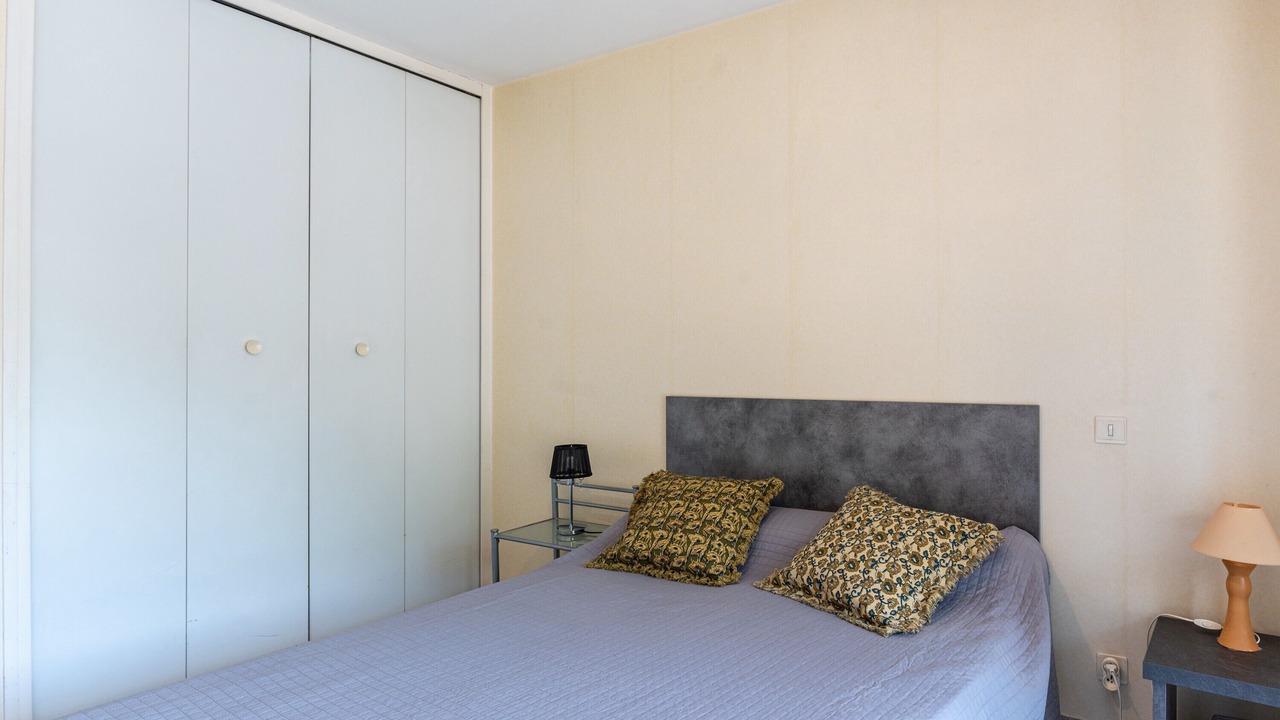 Photo of Bedroom in Thones