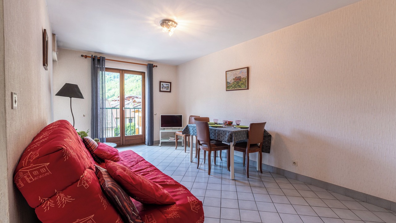 Photo of Livingroom in Thones