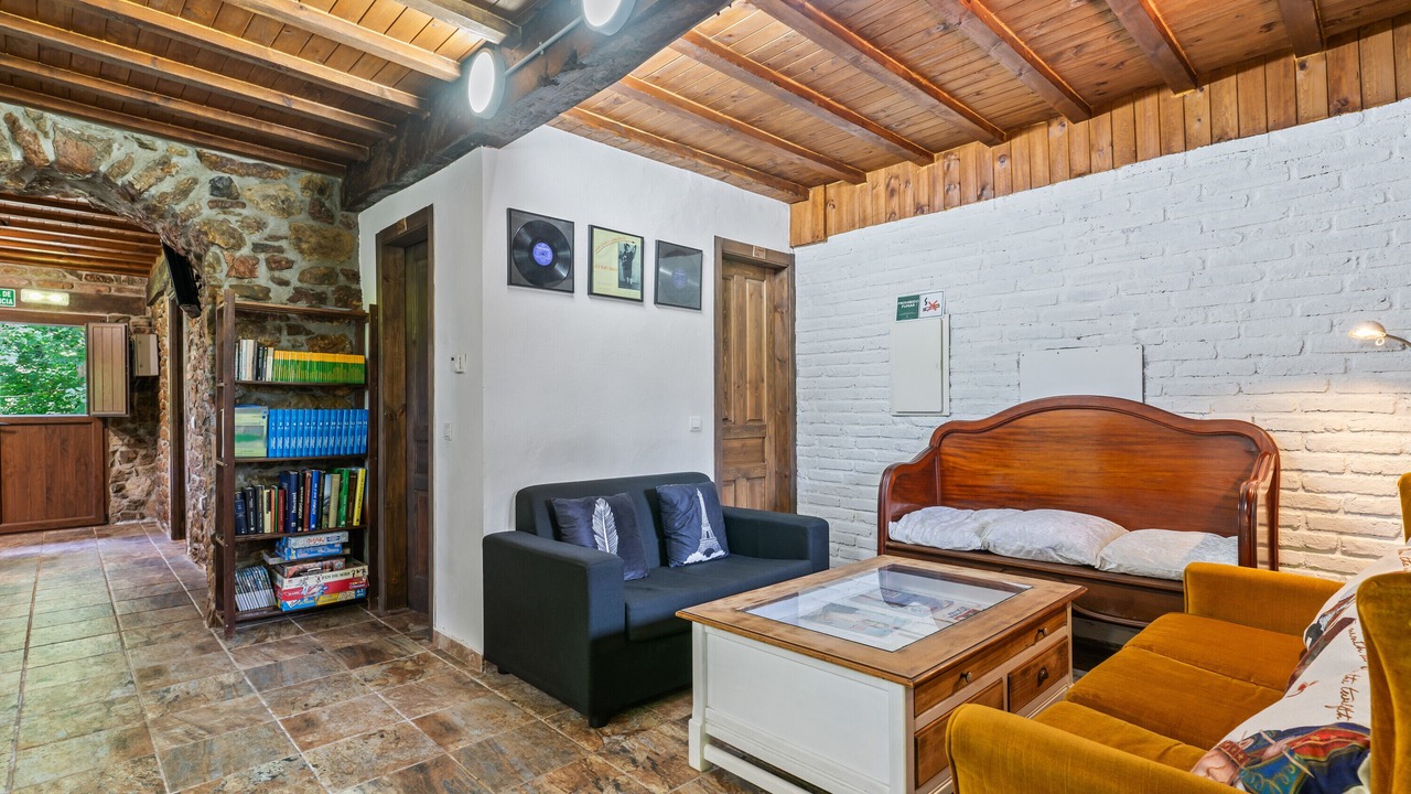 Photo of Others in Cardes