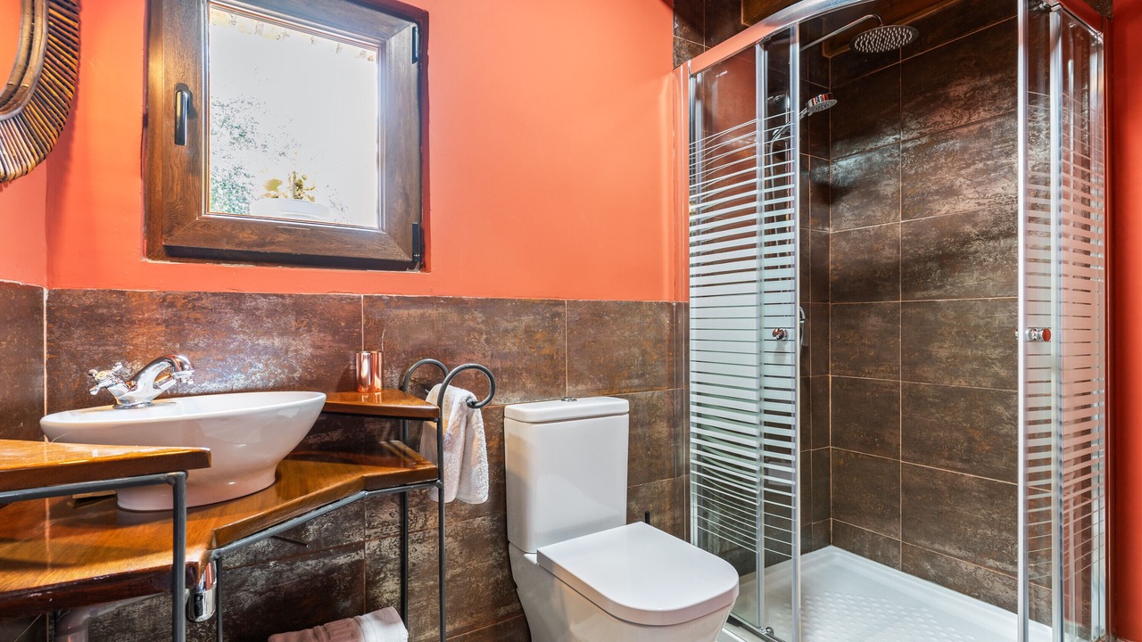 Photo of Bathroom in Cardes