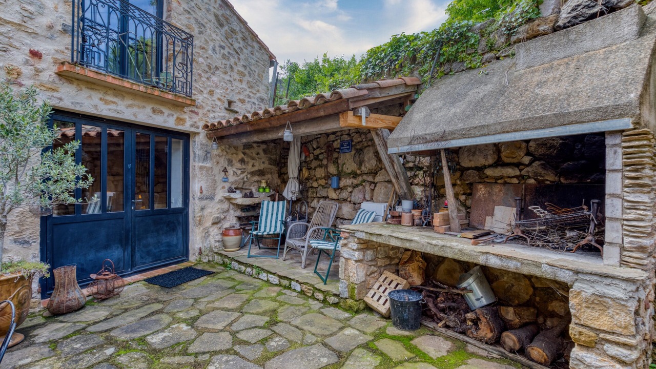 Photo of Patio Balcony in La Tour-Sur-Orb