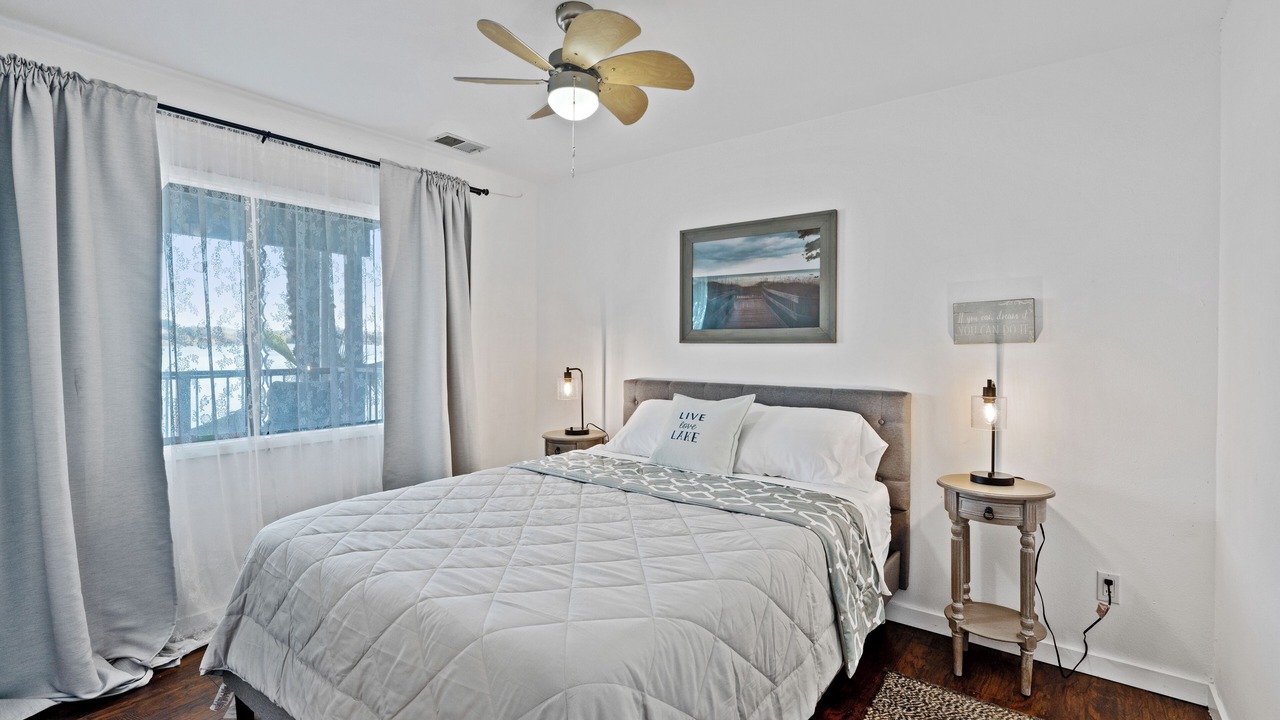 Photo of Bedroom in Lower Lake