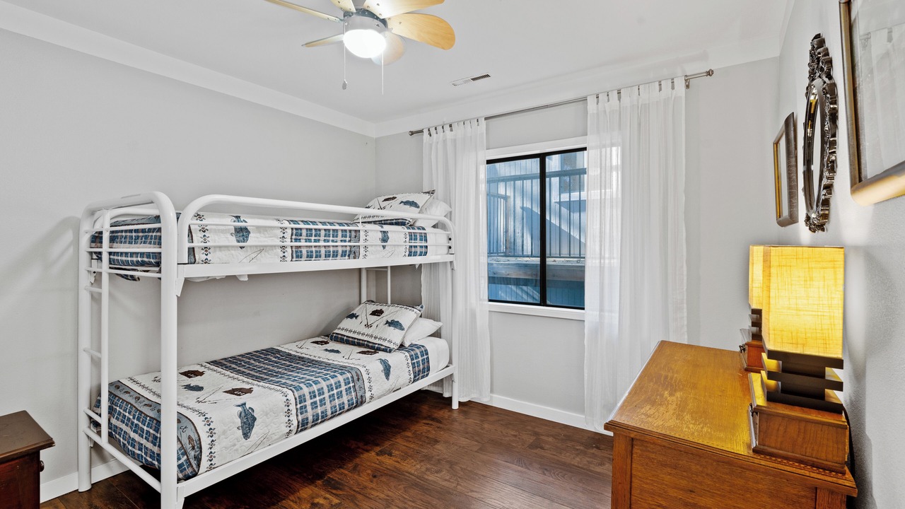 Photo of Bedroom in Lower Lake