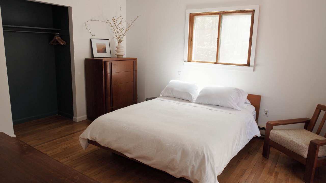 Photo of Bedroom in Woodridge