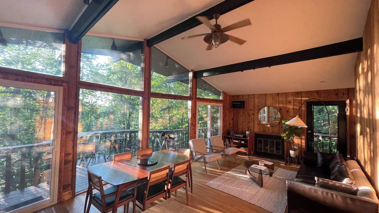 Photo of Livingroom in Woodridge