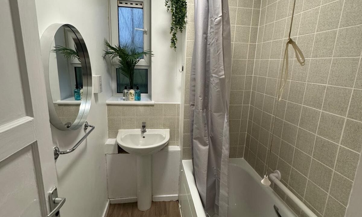 Photo of Bathroom in Bromley South