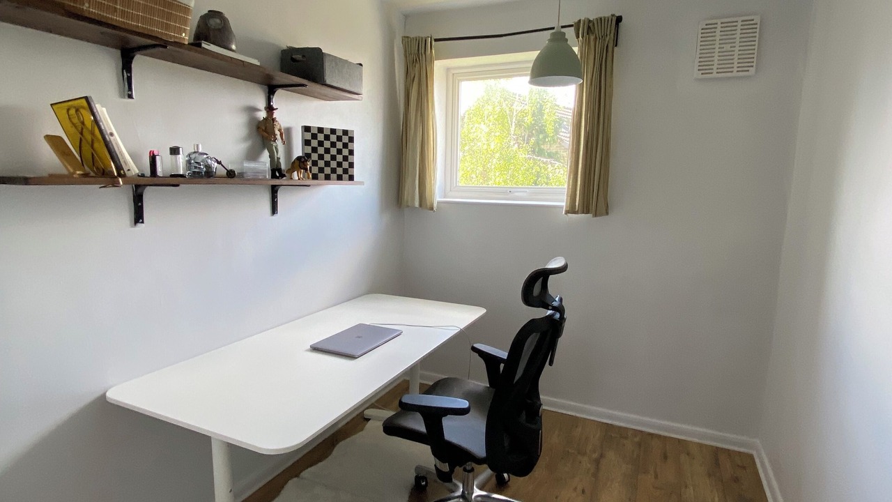 Photo of Others in Lee