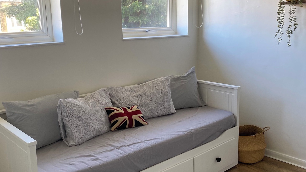 Photo of Others in Lee