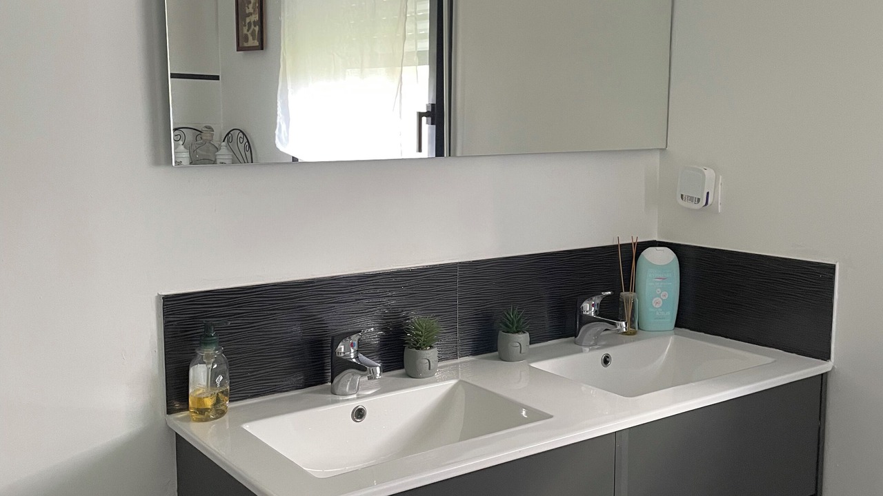 Photo of Bathroom in Plouer-sur-Rance