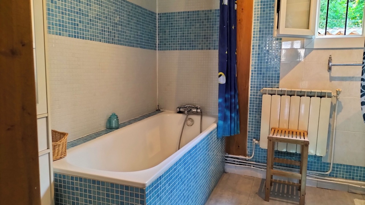 Photo of Bathroom in Saint-Andre-de-Sangonis