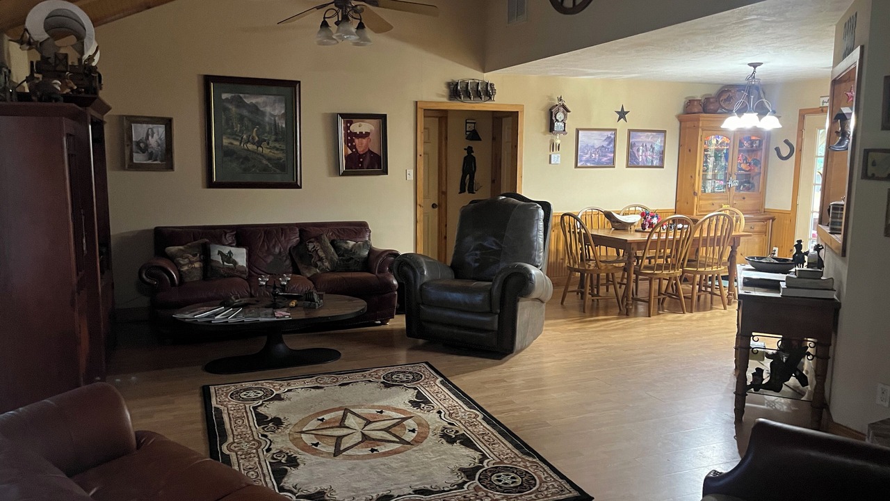 Photo of Livingroom in Bryan