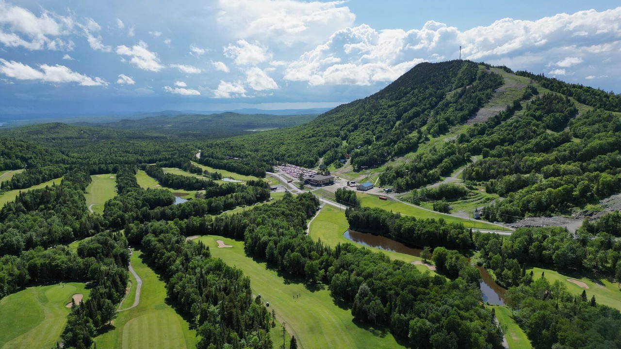 Photo of Outdoor in Adstock