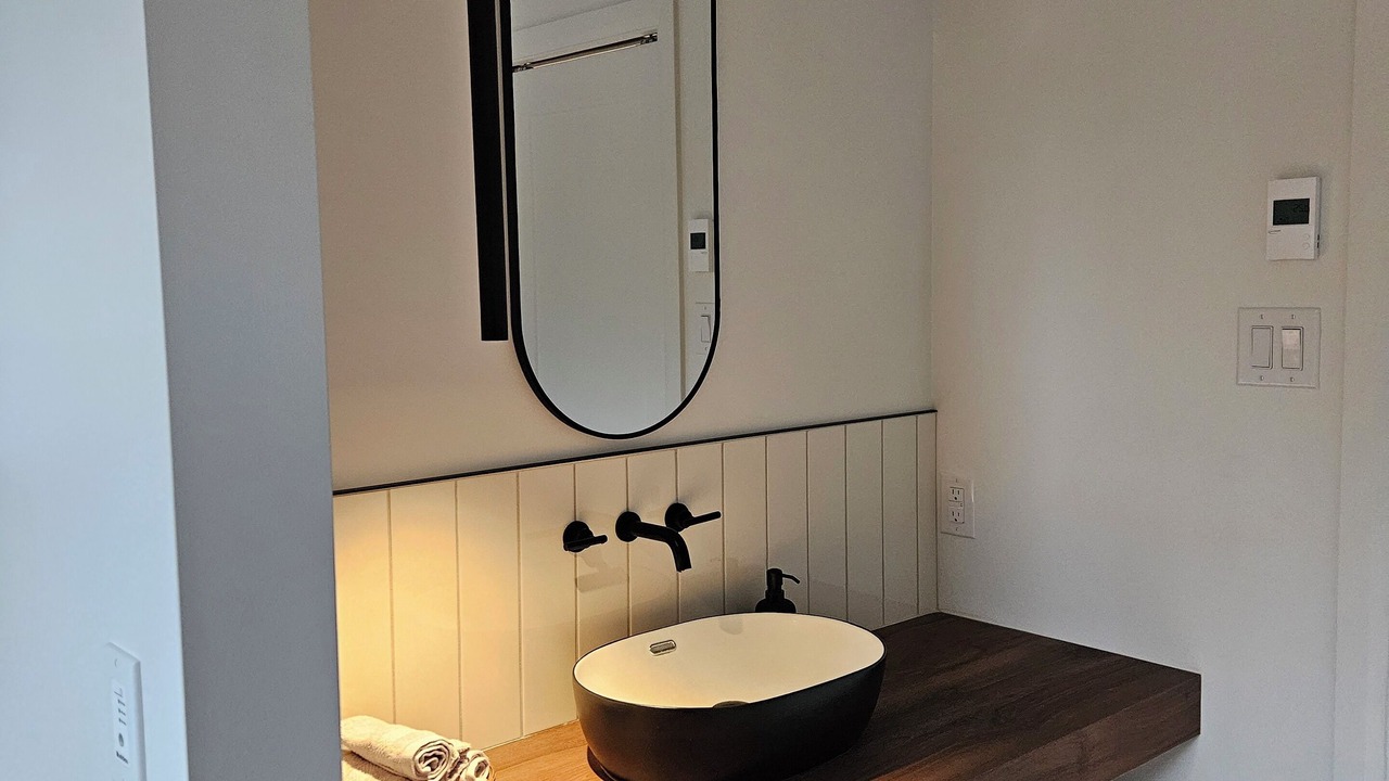 Photo of Bathroom in Adstock