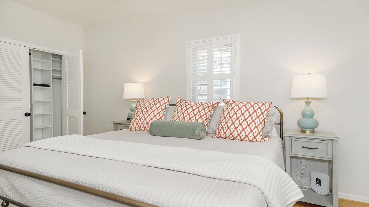 Photo of Bedroom in Murray Hill