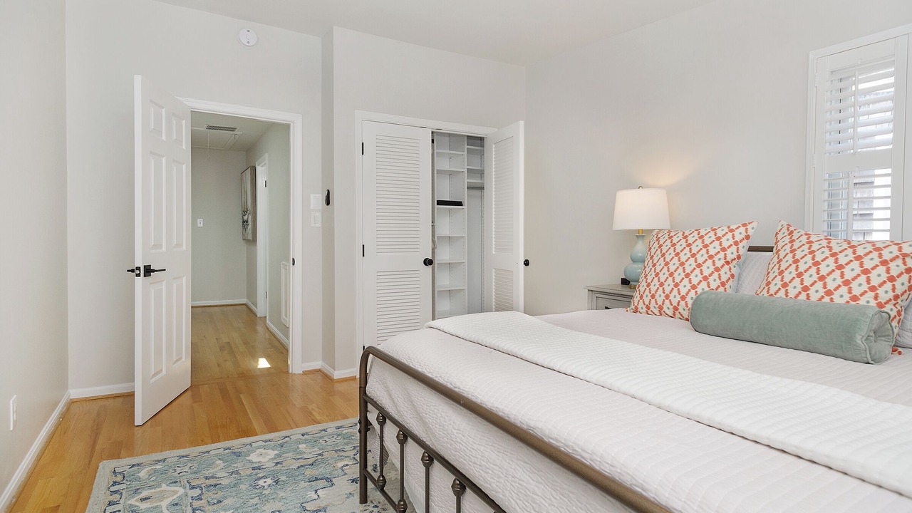 Photo of Bedroom in Murray Hill