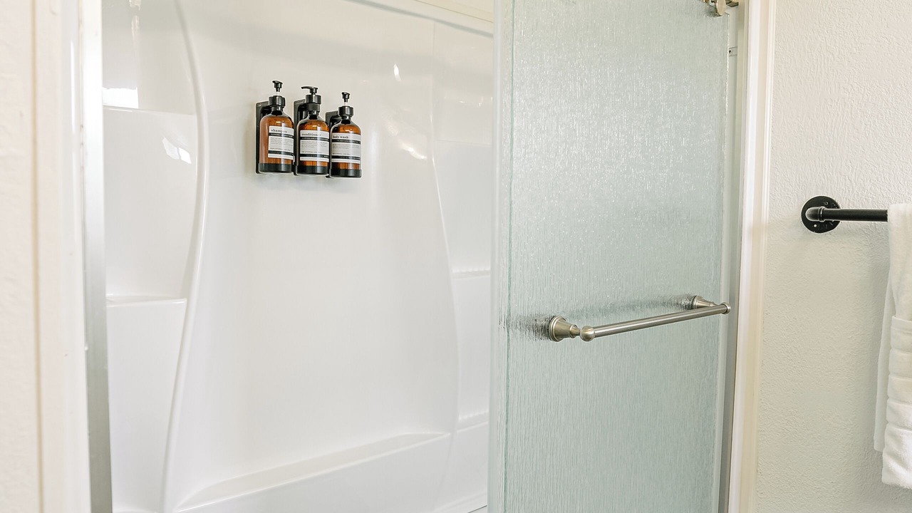 Photo of Bathroom in Jamaica Beach