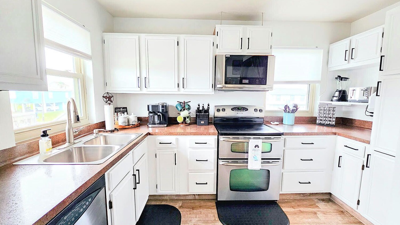 Photo of Kitchen in Jamaica Beach