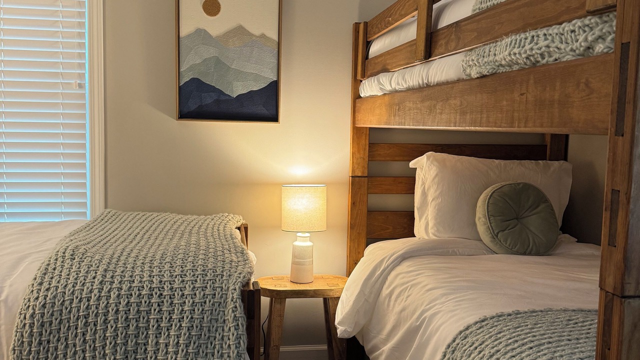 Photo of Bedroom in Oakland