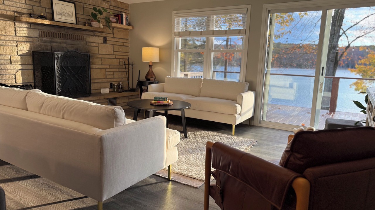 Photo of Livingroom in Oakland