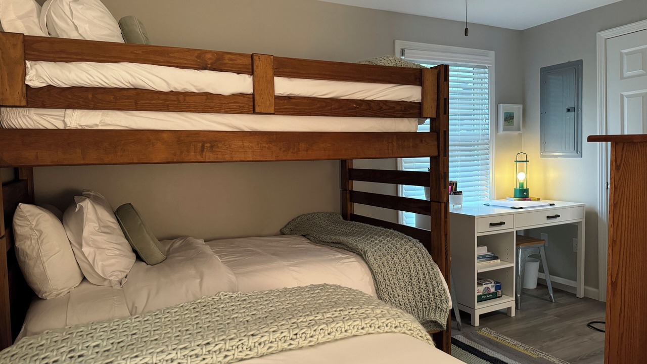 Photo of Bedroom in Oakland