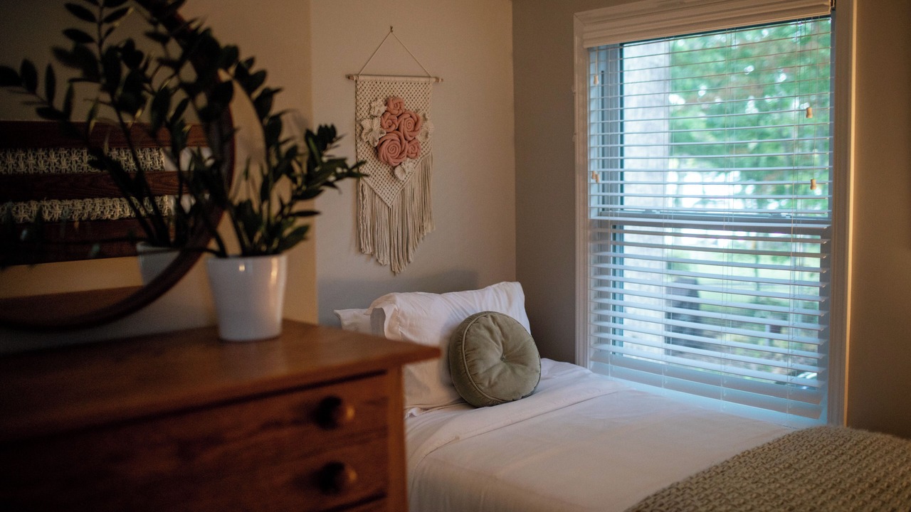 Photo of Bedroom in Oakland