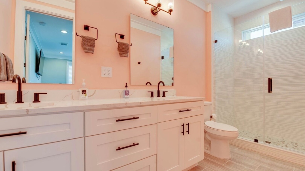 Photo of Bathroom in Midtown