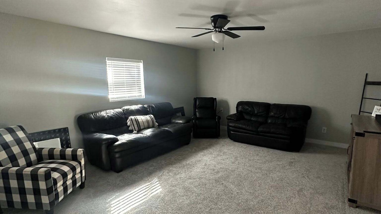 Photo of Livingroom in Greenfield