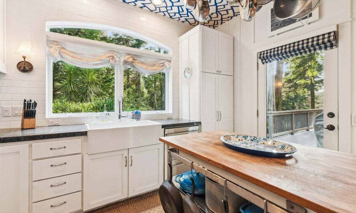 Photo of Others in Arch Cape