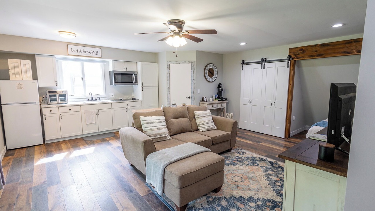 Photo of Livingroom in Canandaigua