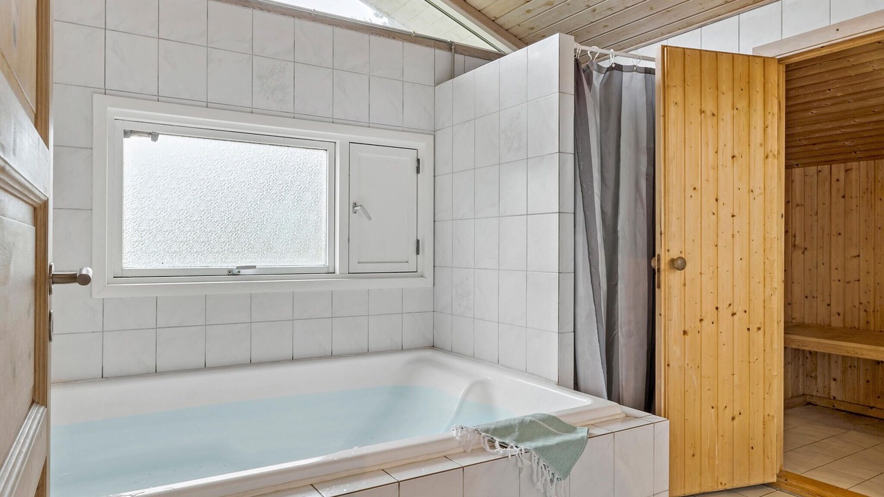 Photo of Bathroom in Henne Strand