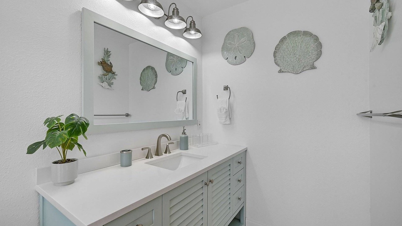Photo of Bathroom in River District