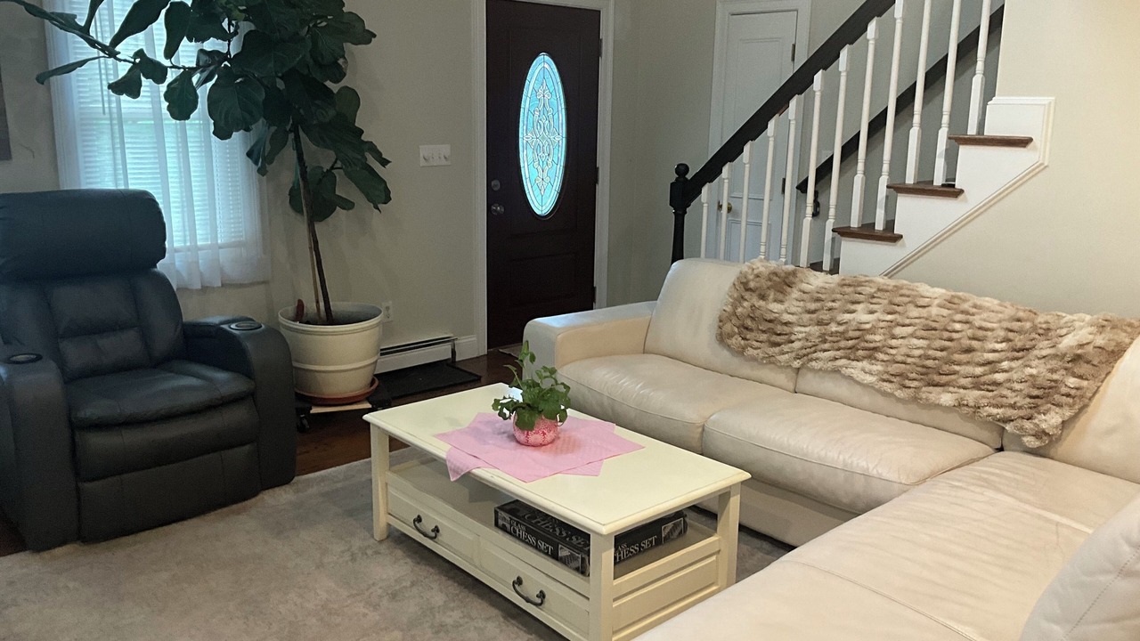 Photo of Livingroom in Forestdale