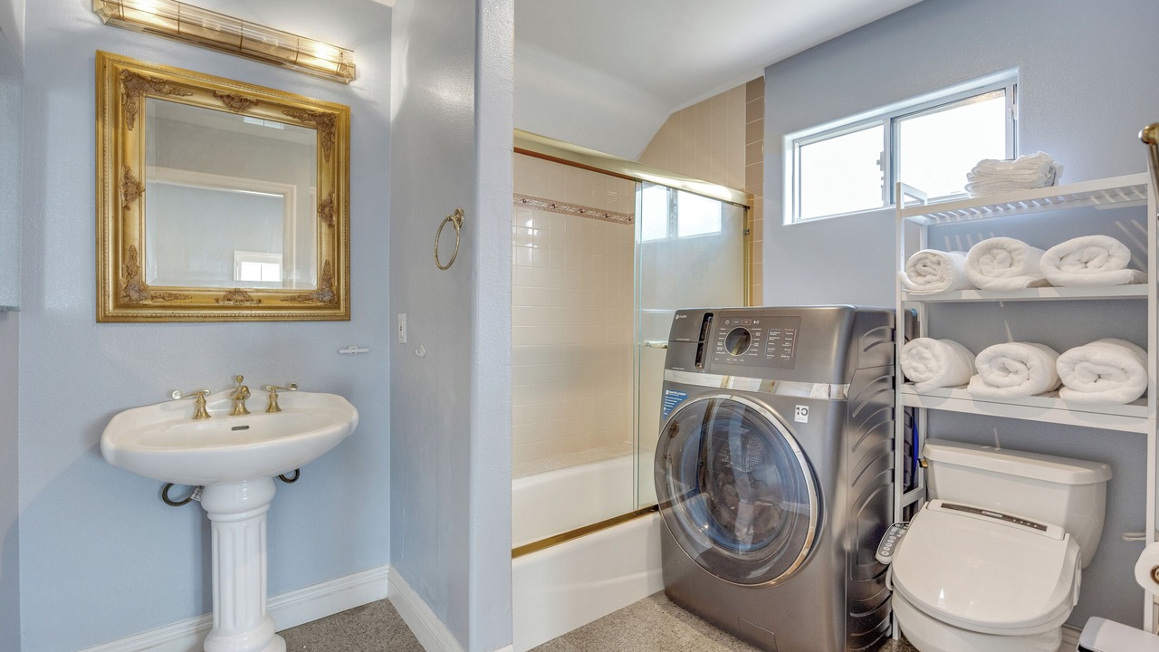 Photo of Bathroom in East Pasadena