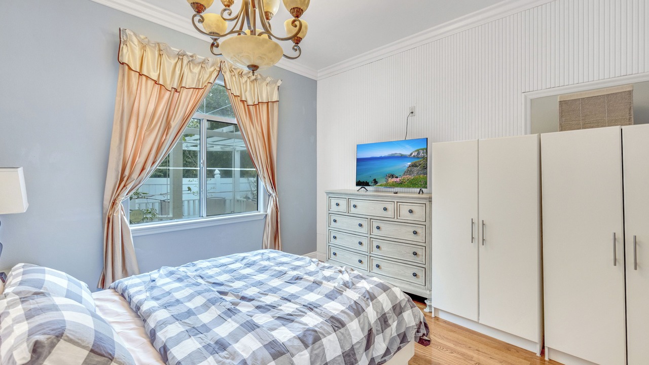 Photo of Bedroom in East Pasadena