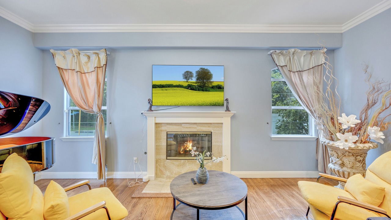 Photo of Livingroom in East Pasadena