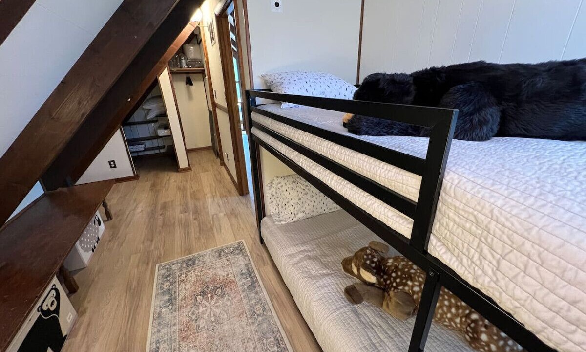 Photo of Bedroom in Chester Gap