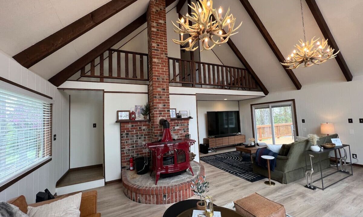 Photo of Livingroom in Chester Gap