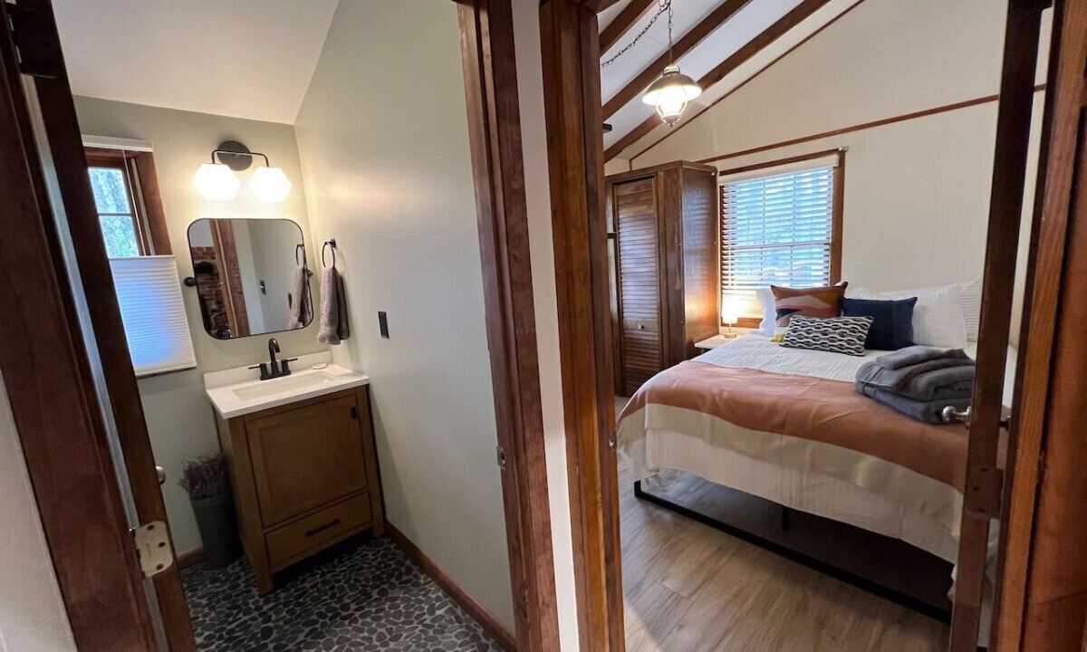 Photo of Bedroom in Chester Gap