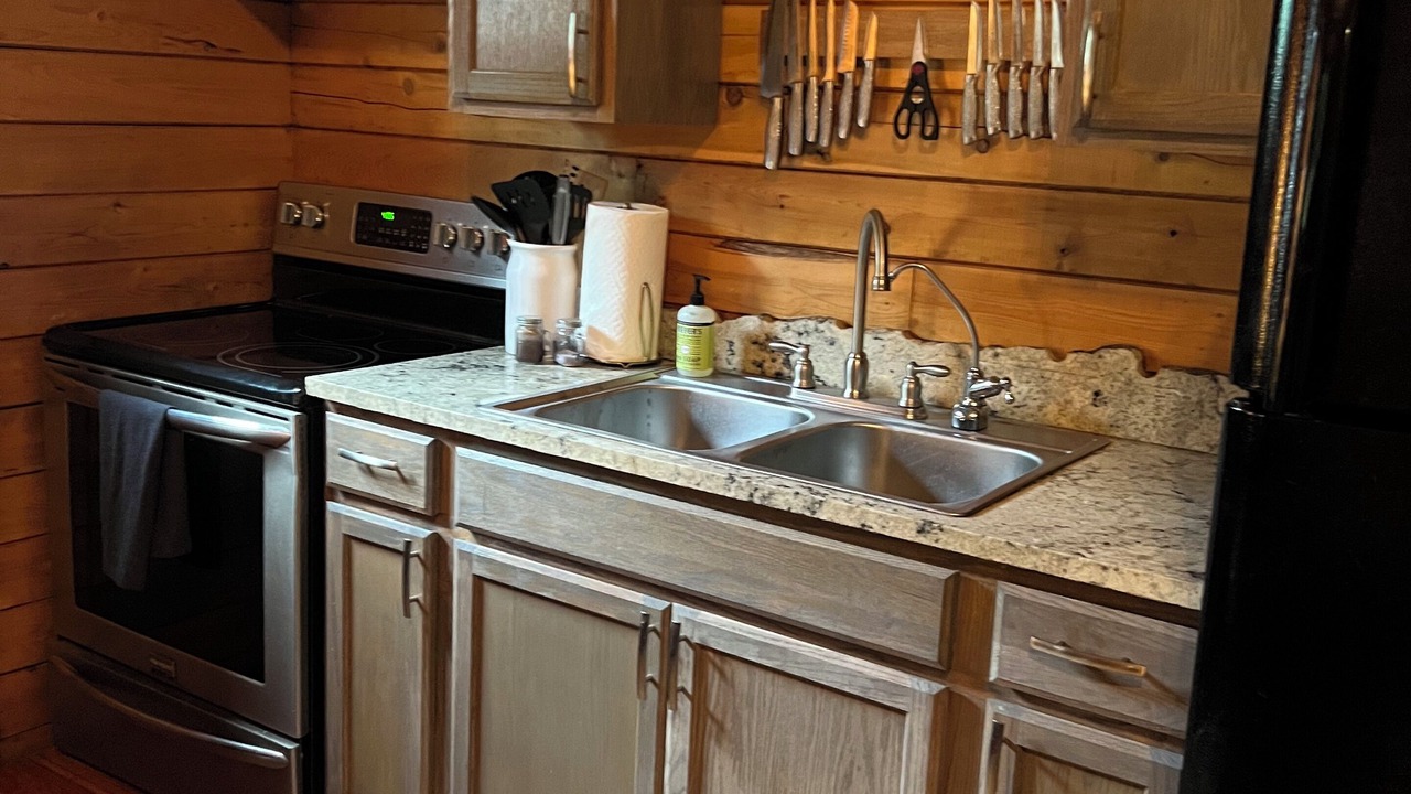 Photo of Kitchen in Huey