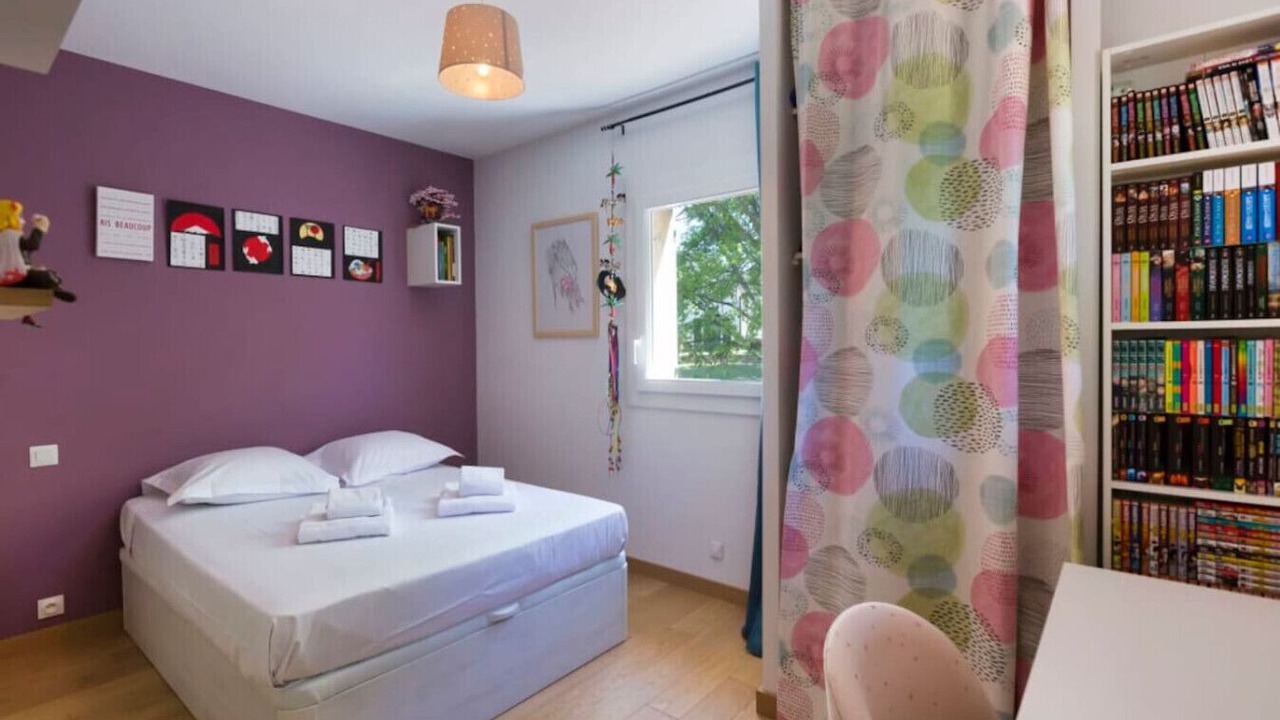 Photo of Bedroom in Roquefort-les-Pins