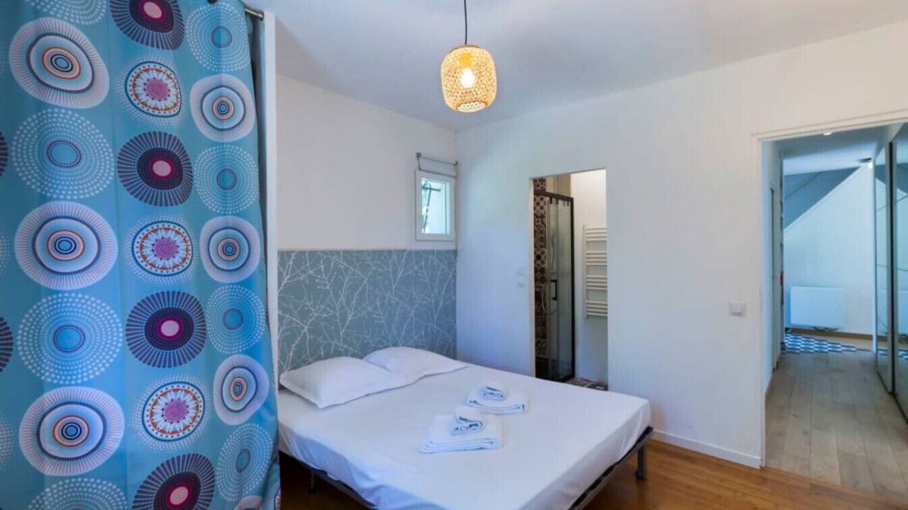 Photo of Bedroom in Roquefort-les-Pins