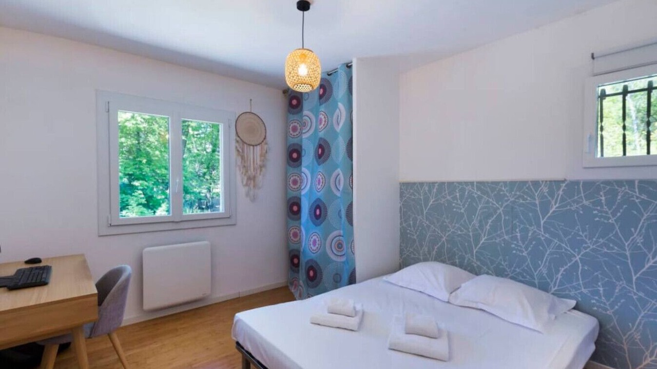 Photo of Bedroom in Roquefort-les-Pins