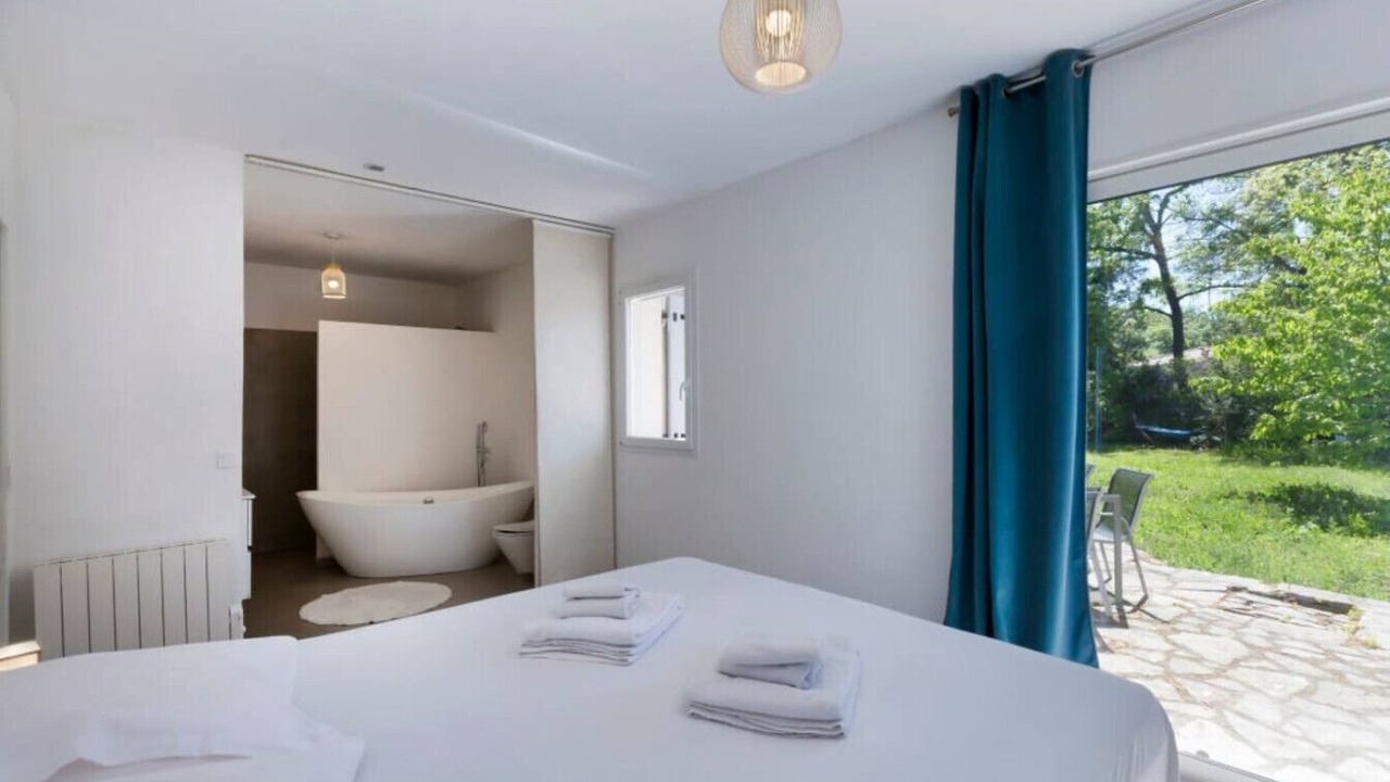 Photo of Bedroom in Roquefort-les-Pins