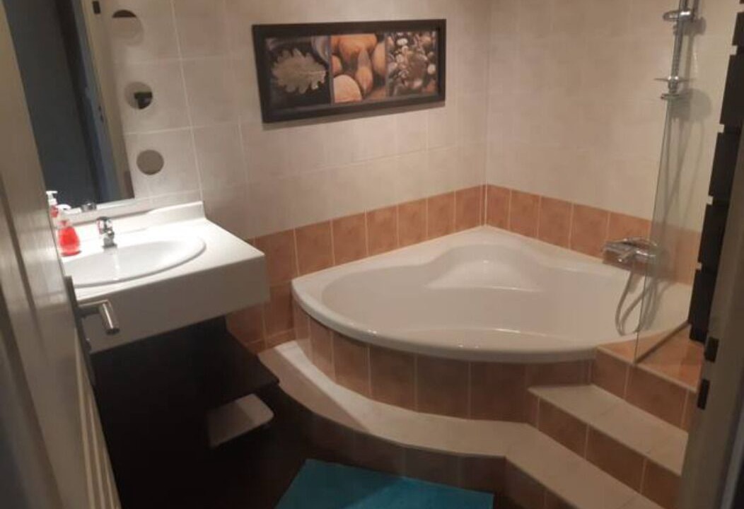 Photo of Bathroom in Savenay