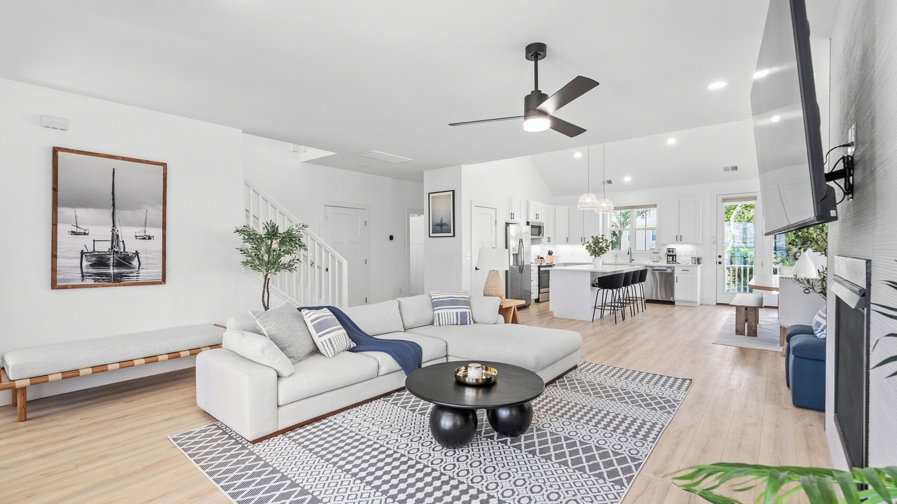 Photo of Livingroom in Atlantic Beach