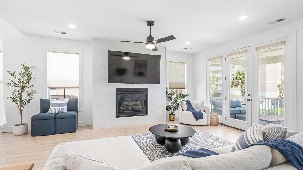 Photo of Livingroom in Atlantic Beach