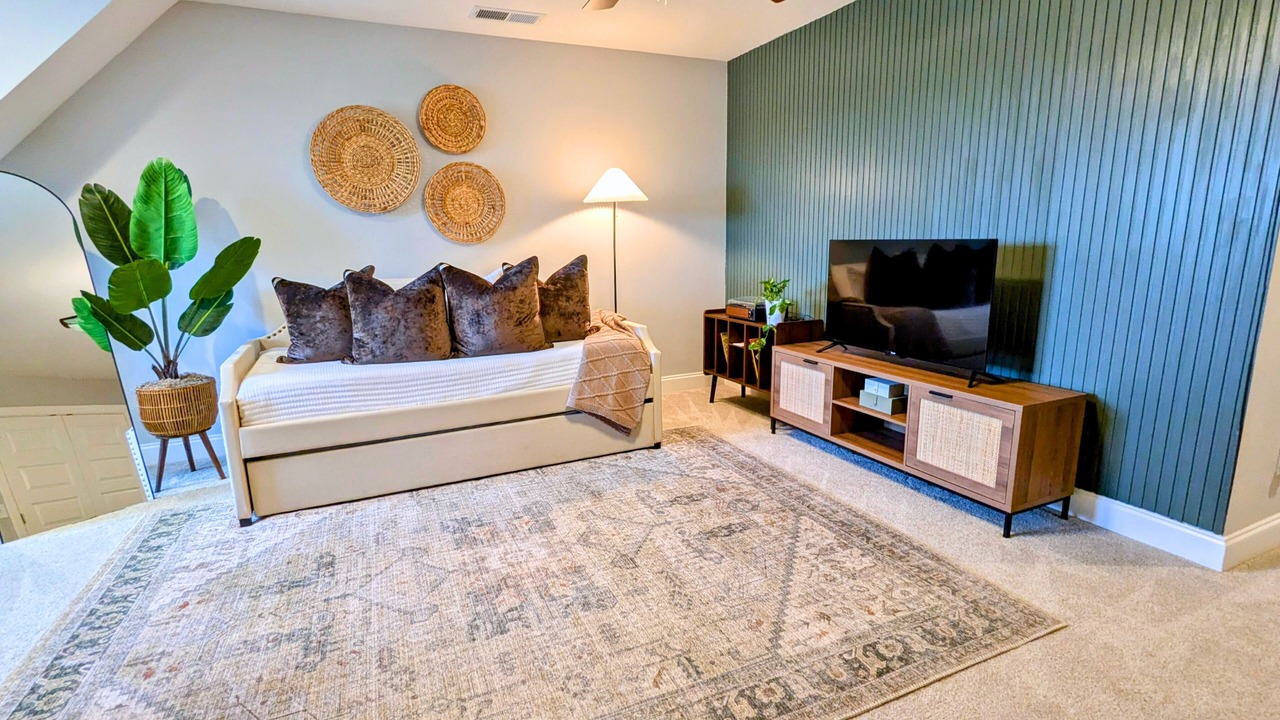 Photo of Livingroom in Auburn