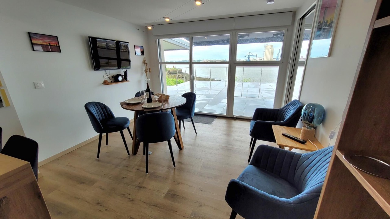 Photo of Others in Locmiquelic